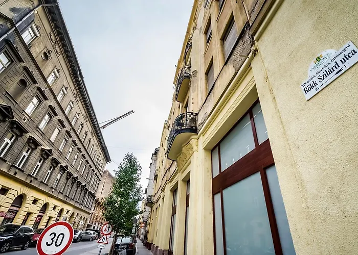 Roeck Premier Downtown Апартаменты Будапешт