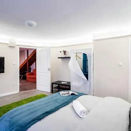 Roeck Premier Downtown Apartament *