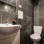 Roeck Premier Downtown