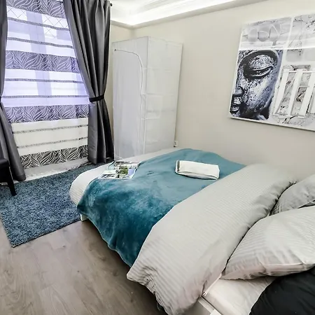 Roeck Premier Downtown